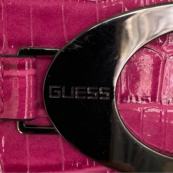 Guess Pink Patent Shoulder Chain Purse - Picture 13 of 17